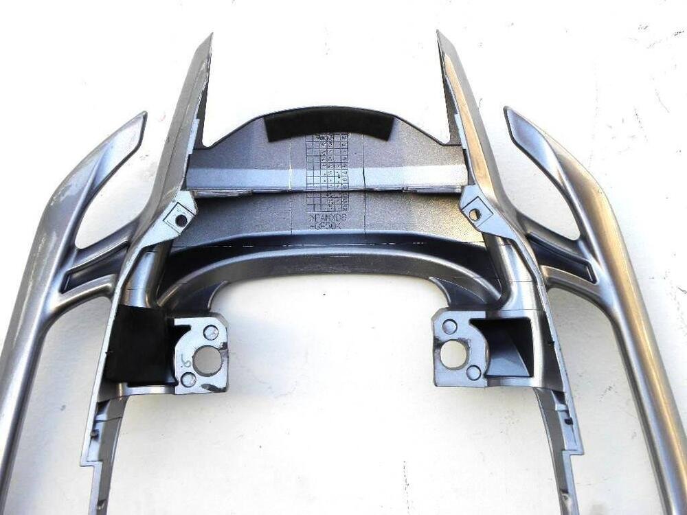 Codino posteriore in alluminio con maniglie passeg Yamaha (4)