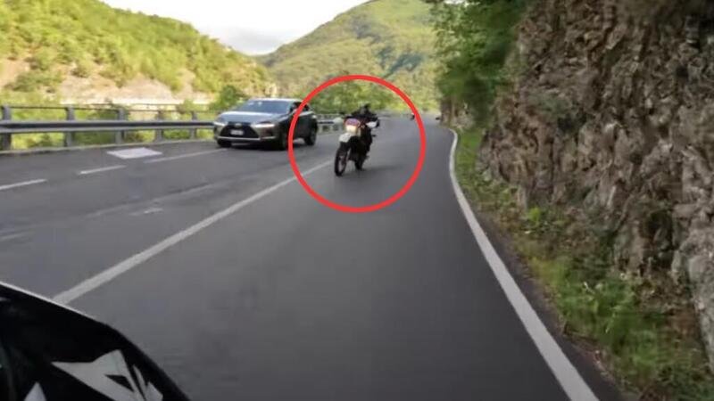 [VIDEO] Rotonde contromano e sorpassi folli: questa &egrave; la situazione in Val Trebbia 