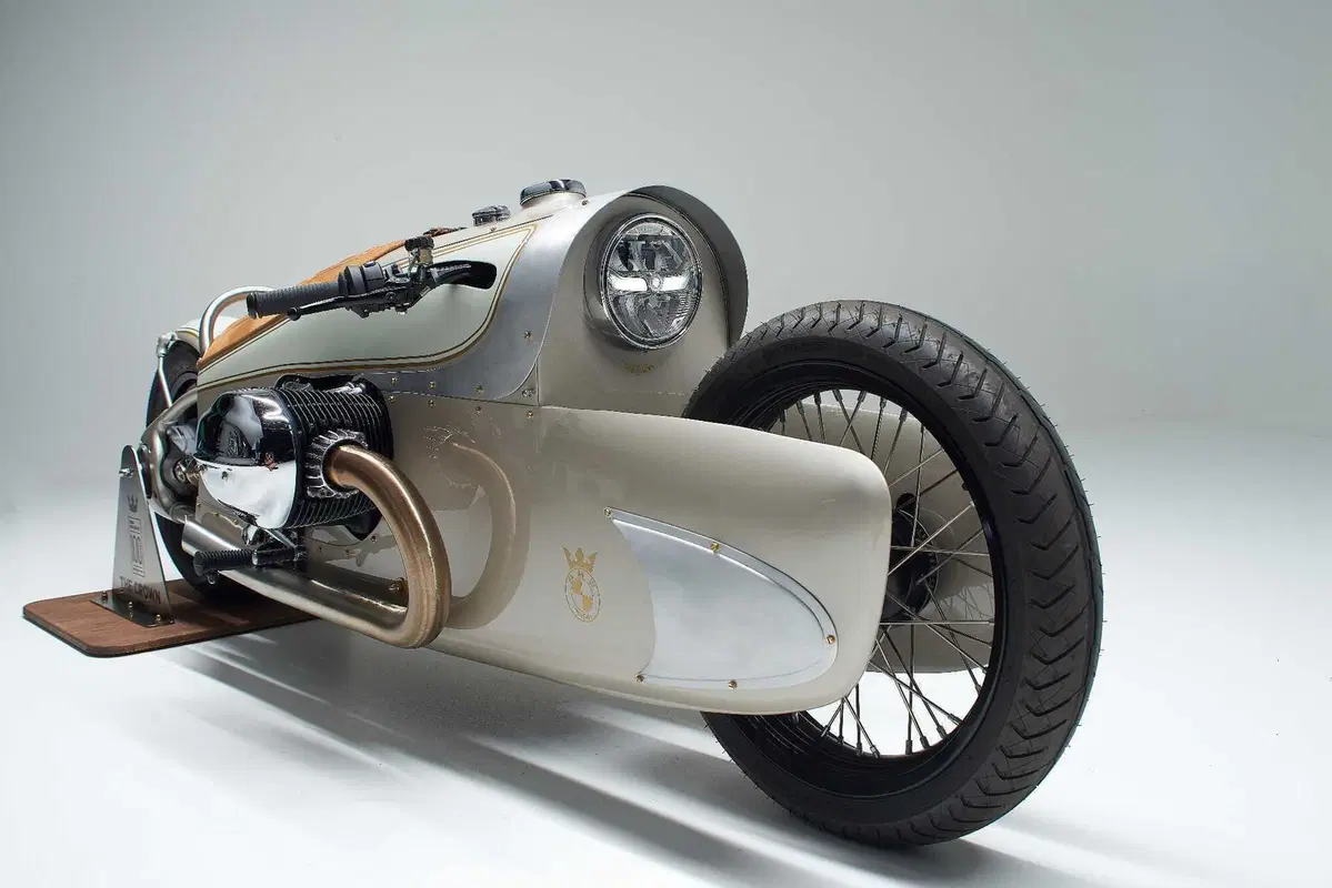 BMW R18 The Crown
