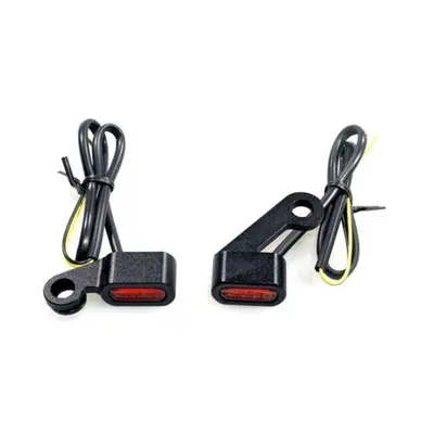 Frecce nere con lenti ambrate omologate a LED per 