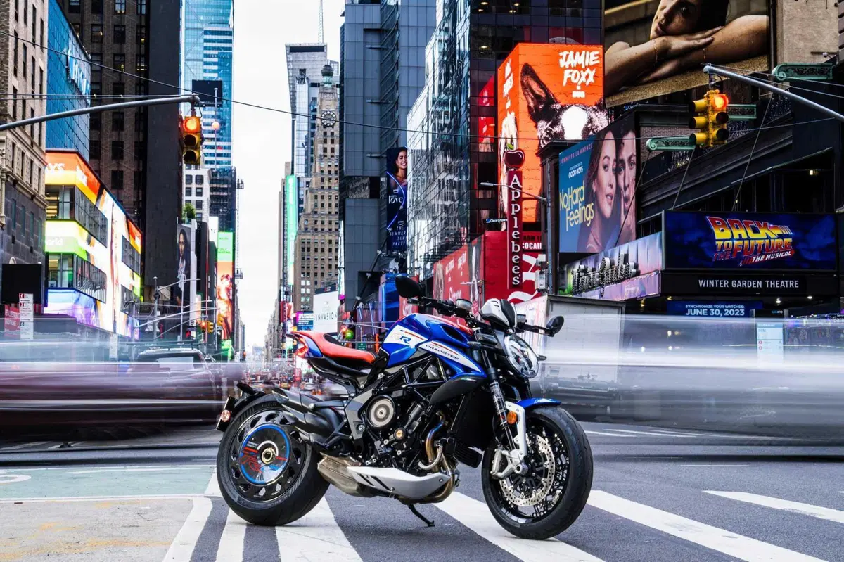 MV Agusta Dragster RR SCS America: una limited edition per il mercato americano (4)