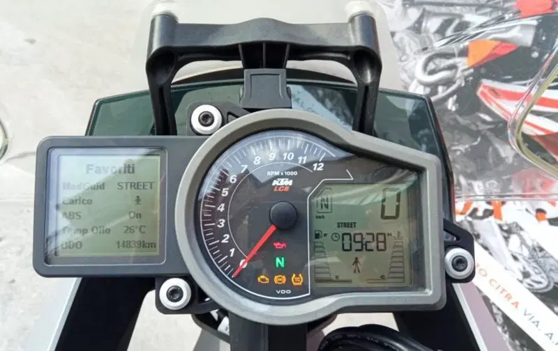 KTM 1290 Super Duke GT ABS (2016 - 18) (4)