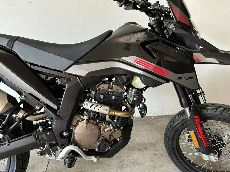 Malaguti XSM 125 (2021 - 26) (2)