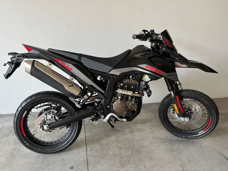 Malaguti XSM 125 (2021 - 26) (3)