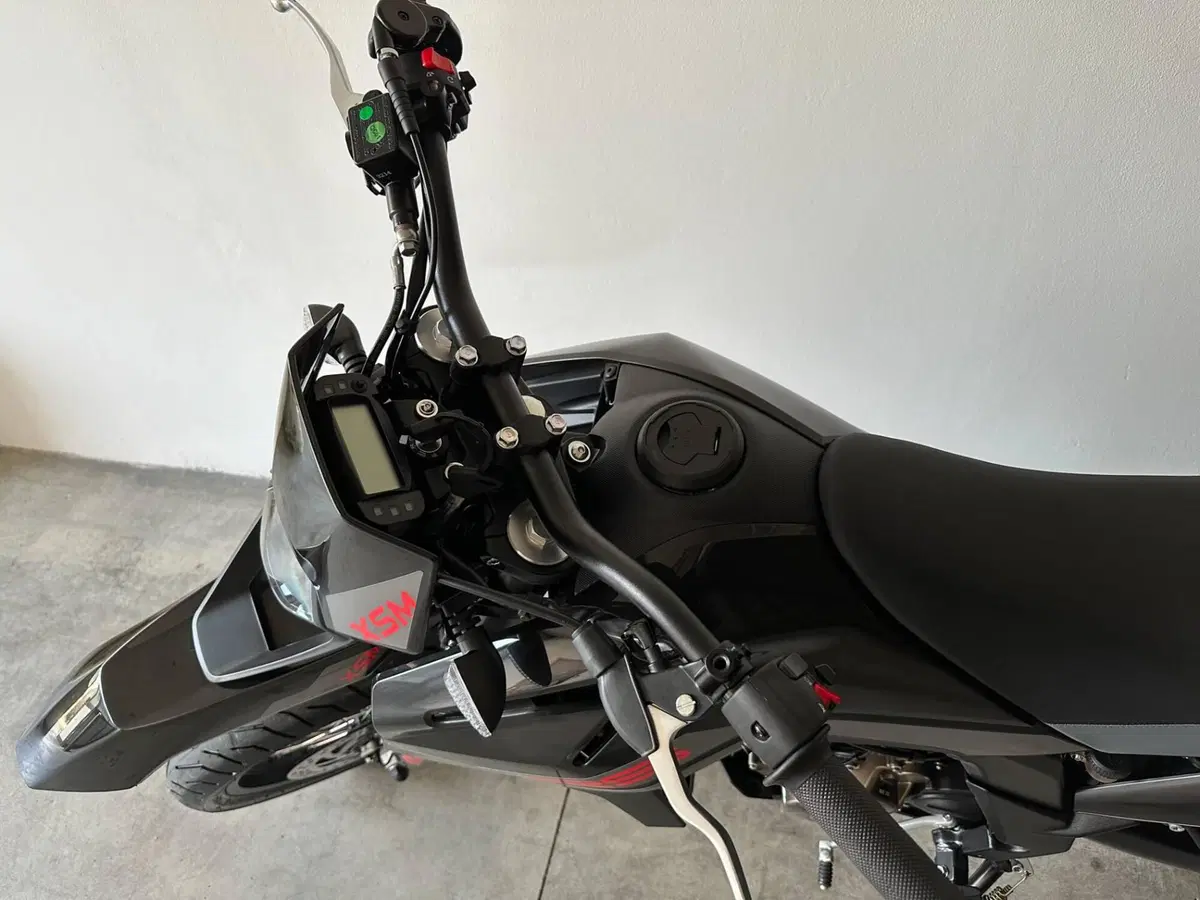 Malaguti XSM 125 (2021 - 26) (5)