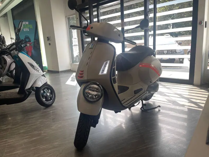 Vespa GTV 300 Hpe (2023 - 25) (4)