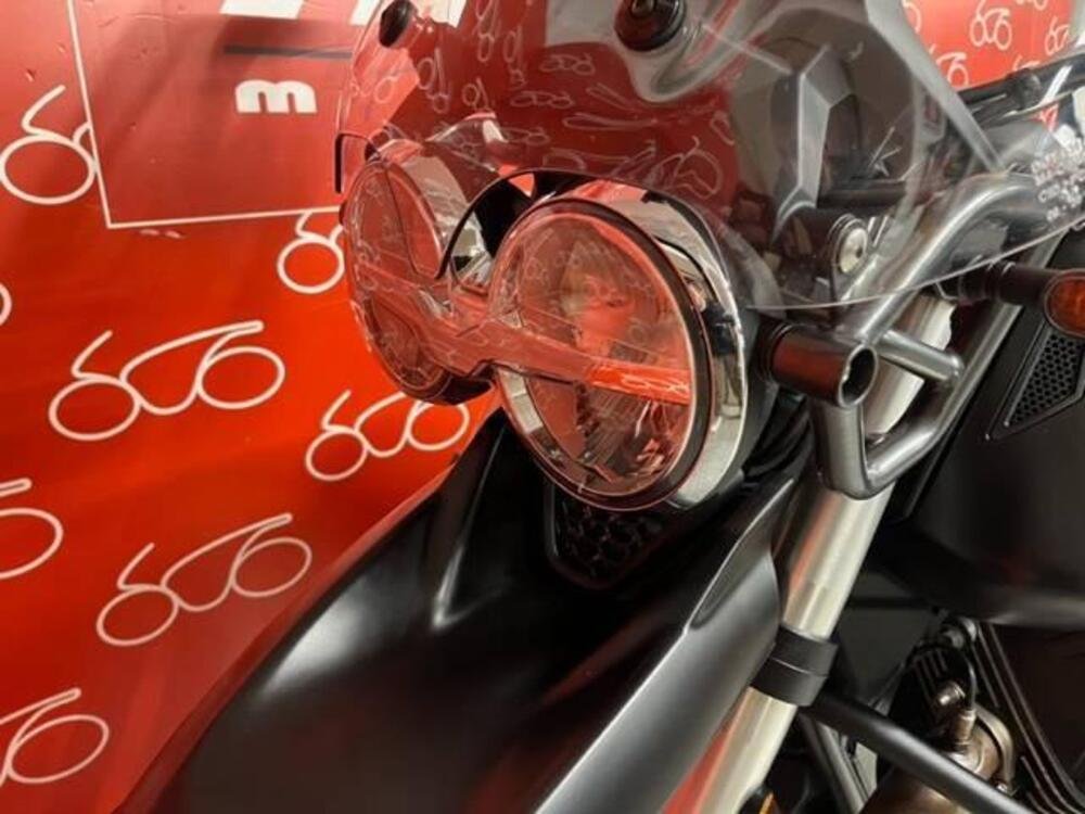 Moto Guzzi V85 TT (2021 - 23) (5)