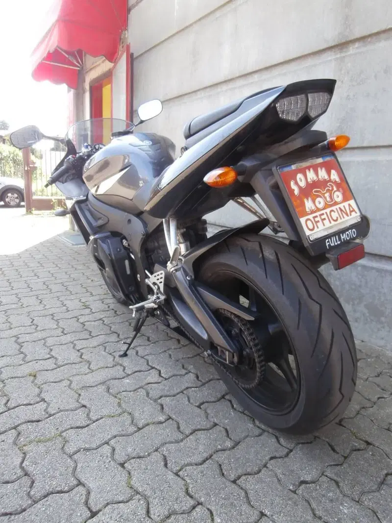 Yamaha YZF R6 (2005) (7)