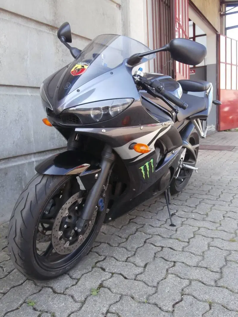 Yamaha YZF R6 (2005) (5)