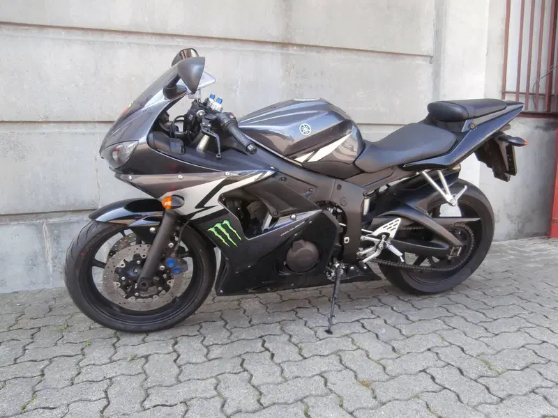 Yamaha YZF R6 (2005) (3)