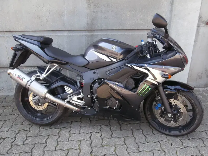 Yamaha YZF R6 (2005) (4)