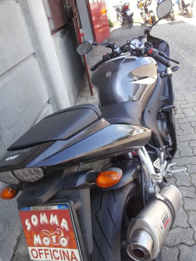 Yamaha YZF R6 (2005) (9)