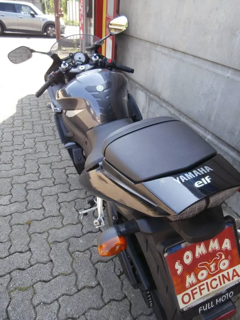 Yamaha YZF R6 (2005) (10)