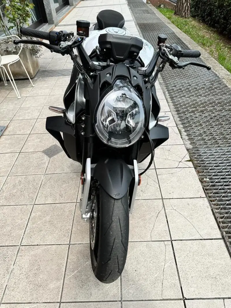 MV Agusta Brutale 1000 RS (2022 - 26) (3)
