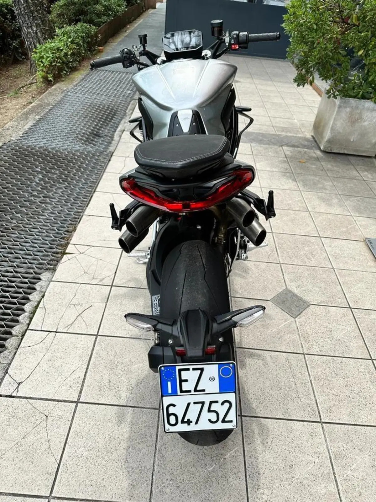 MV Agusta Brutale 1000 RS (2022 - 26) (5)