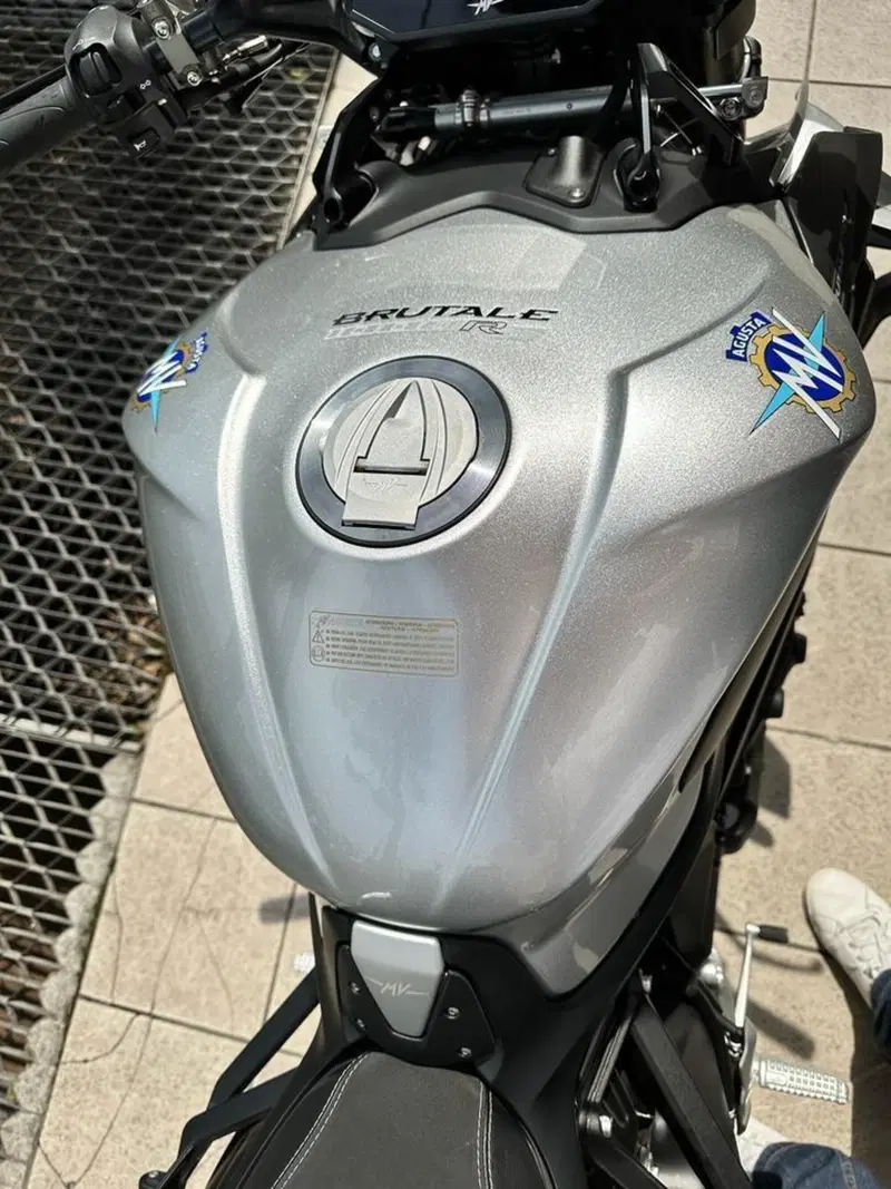 MV Agusta Brutale 1000 RS (2022 - 26) (7)