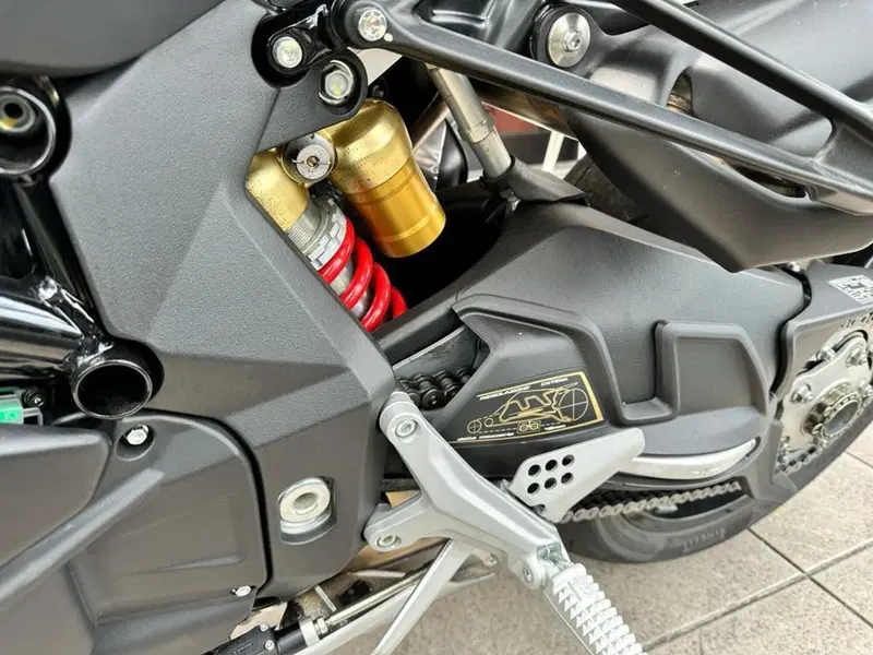 MV Agusta Brutale 1000 RS (2022 - 26) (14)