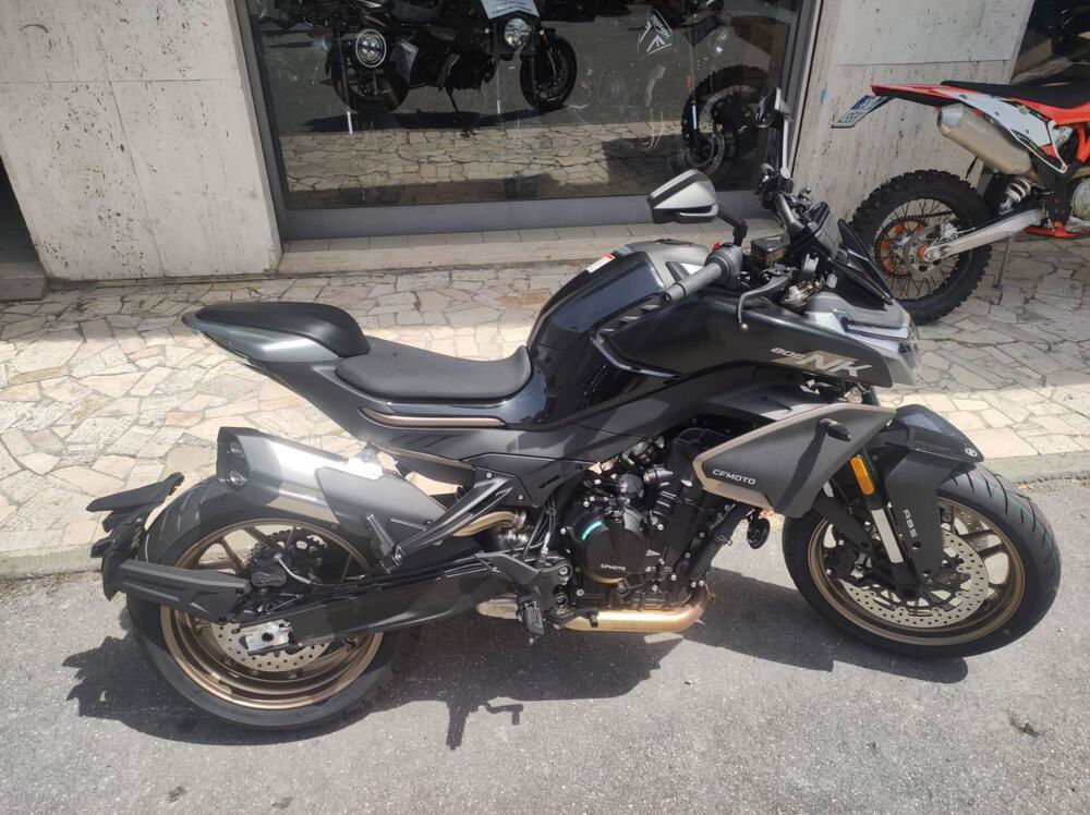 CFMOTO 800NK Sport (2023 - 24) (3)