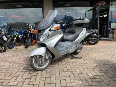 Suzuki Burgman AN 650 (2002 - 03) usata