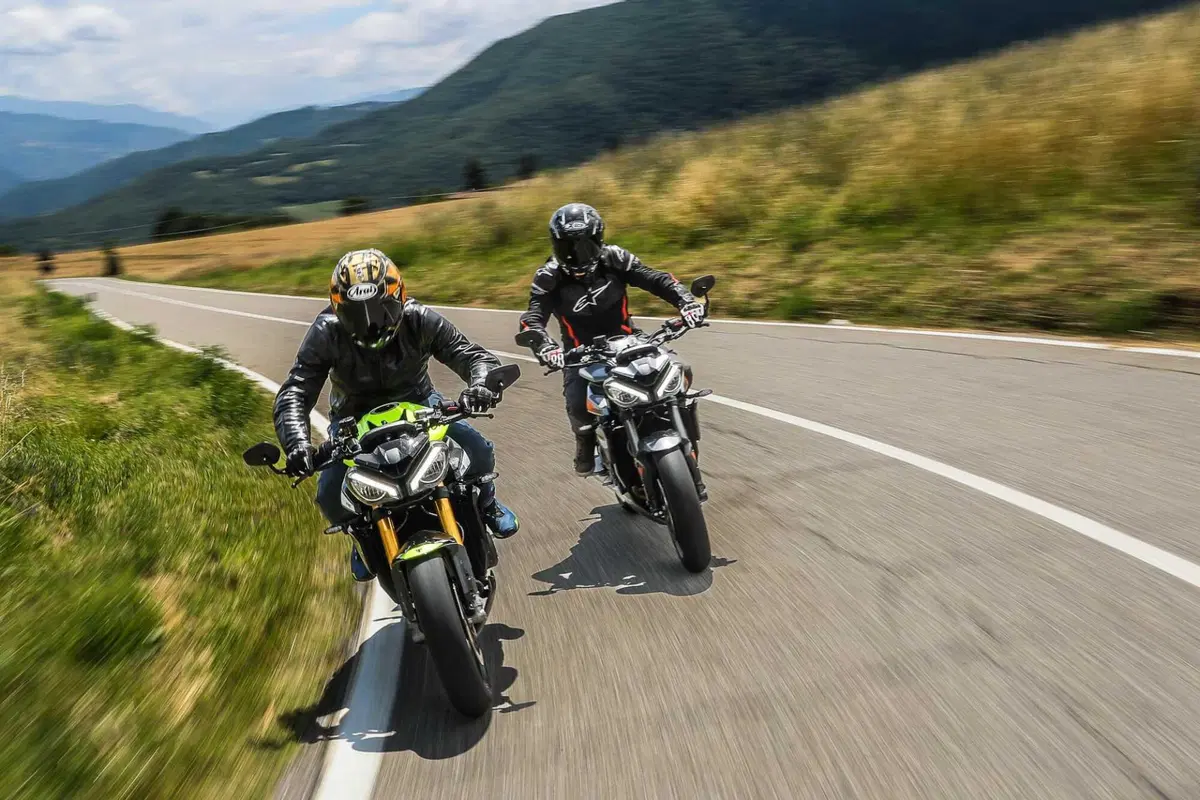Triumph Street Triple RS vs Street Triple Moto2 Edition: la scelta si fa difficile (75)