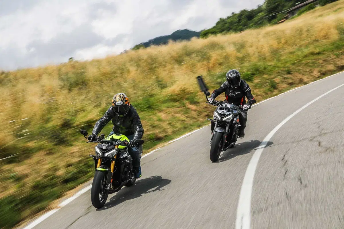 Triumph Street Triple RS vs Street Triple Moto2 Edition: la scelta si fa difficile (91)