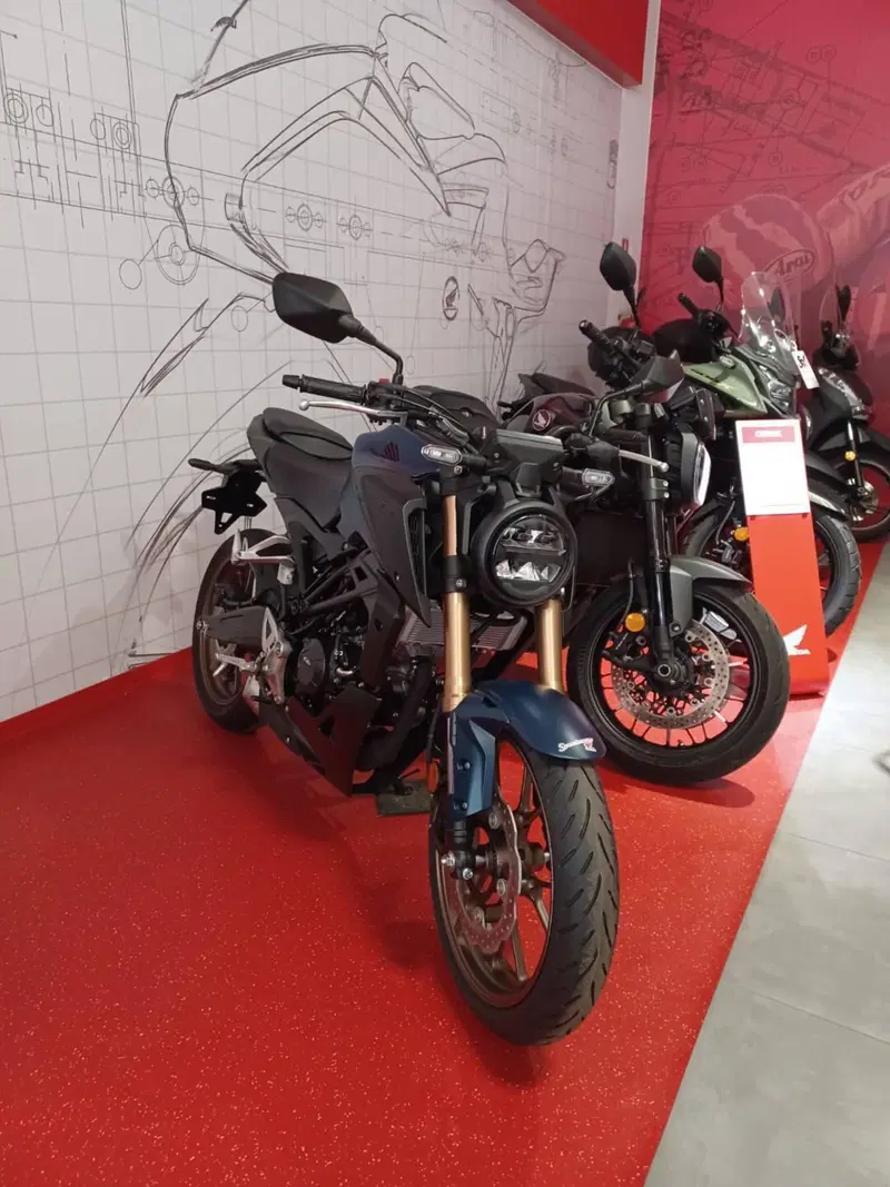 Honda CB 125 R (2024 - 26) (2)
