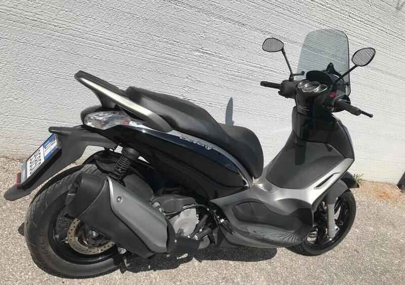 Piaggio Beverly 350 SportTouring ie (2011 - 15) Usata a