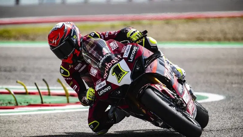 SBK 2023. GP d'Italia. Bautista domina anche a Imola