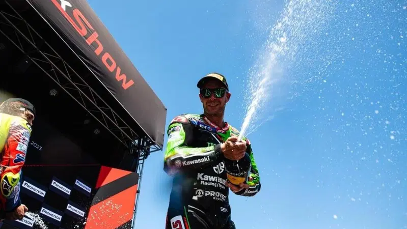 SBK 2023. GP d'Italia a Imola. Jonathan Rea: "Ho provato a tenere il passo di Razgatlioglu e Bassani, finch&eacute; ho potuto"