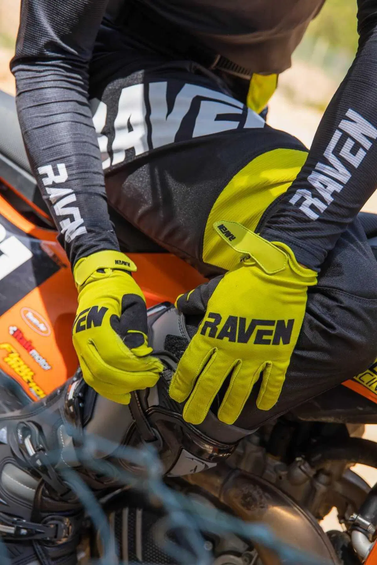 Nuova collezione maglie e pantaloni da cross enduro Raven 2023
