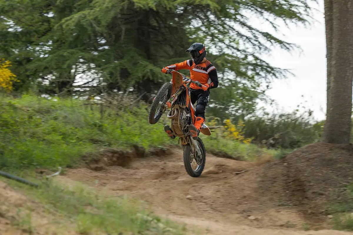 Nuova collezione maglie e pantaloni da cross enduro Raven 2023 (9)