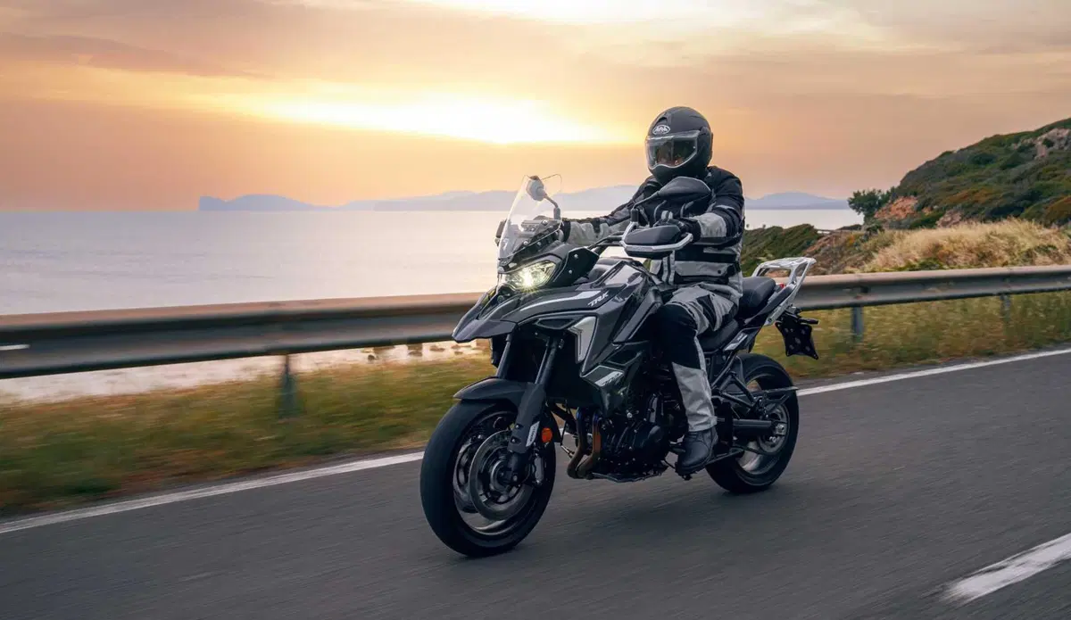 Benelli TRK 702 e 702X, arrivano sul mercato! Prezzo e gallery (34)