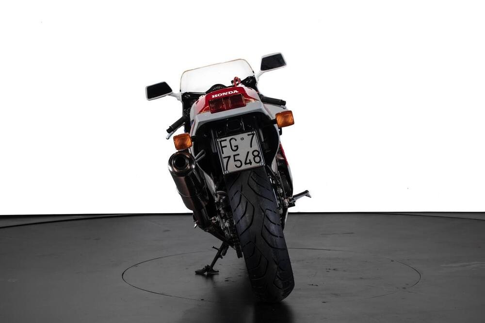 Honda RC 30 (4)