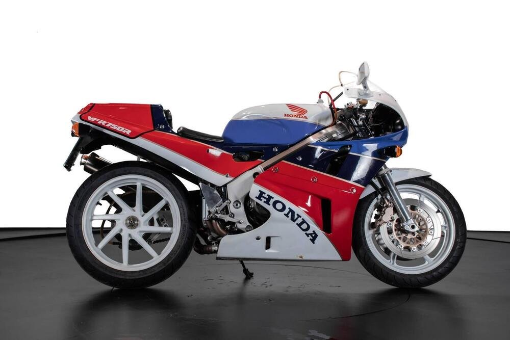 Honda RC 30 (2)