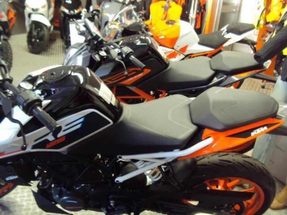 KTM 125 Duke (2021 - 23) (2)