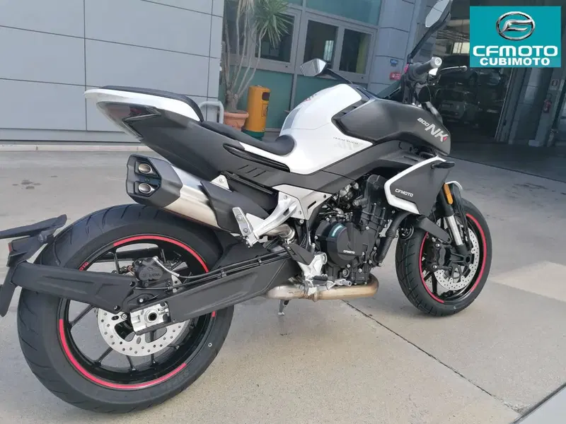 CFMOTO 800NK Advanced (2023 - 26) (5)