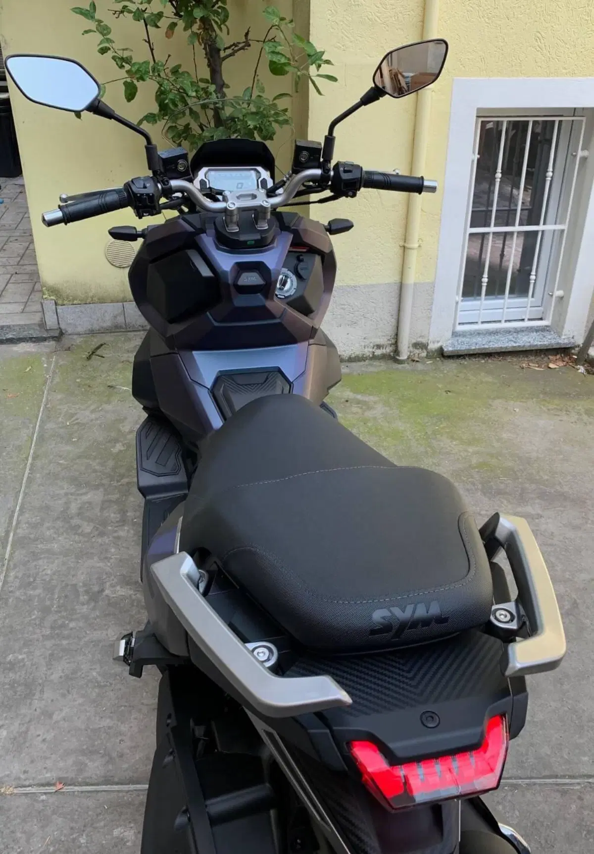 Sym ADX 125 (2023 - 24) (2)