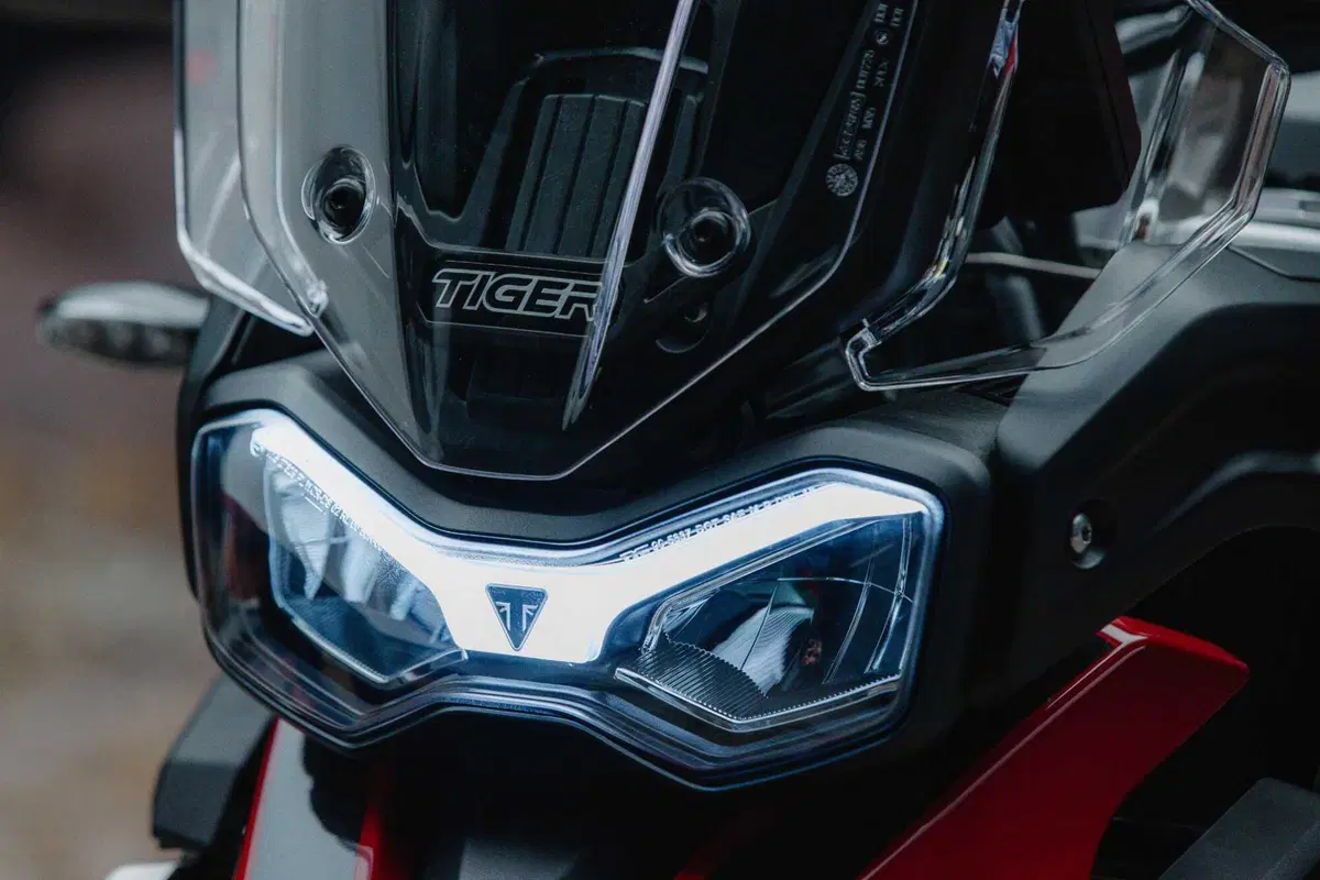 Triumph Tiger 900 Rally Aragón e Tiger 900 GT Aragón: solo per il 2023! (18)