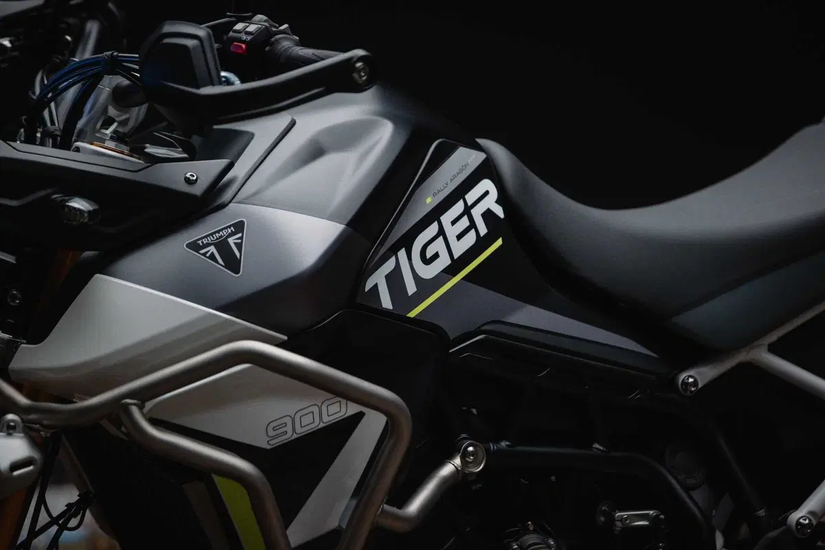 Triumph Tiger 900 Rally Aragón e Tiger 900 GT Aragón: solo per il 2023! (13)