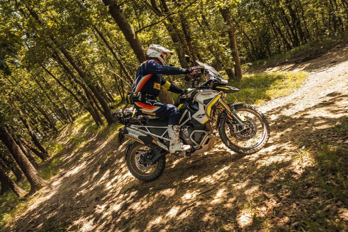 HAT Pavia Sanremo 2023: 220 moto per 500 km di bellezza (6)