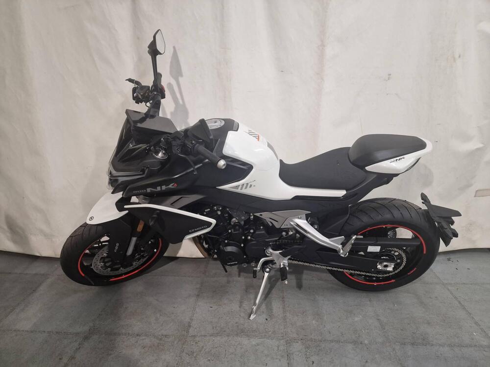 CFMOTO 800NK Advanced (2023 - 24) (2)