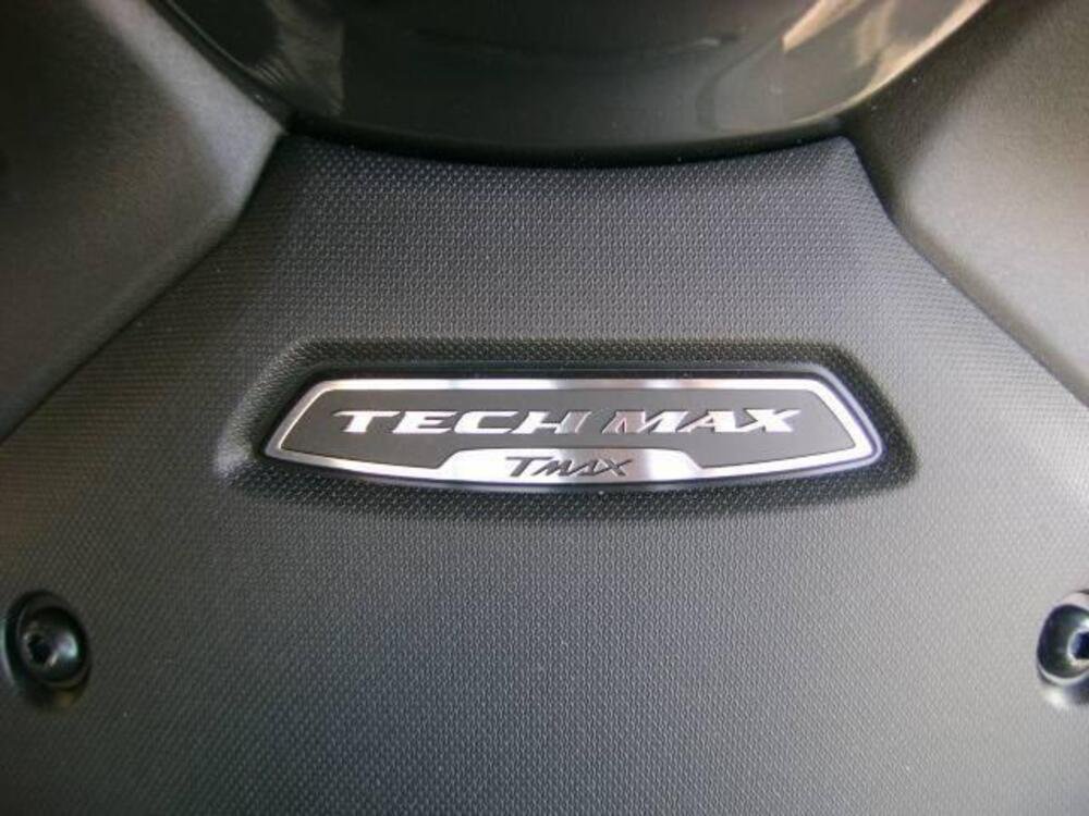 Yamaha T-Max 560 Tech Max (2022 - 24) (4)