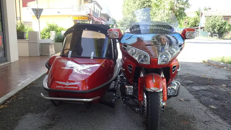 Honda GL 1800 Gold Wing (2000 - 05)