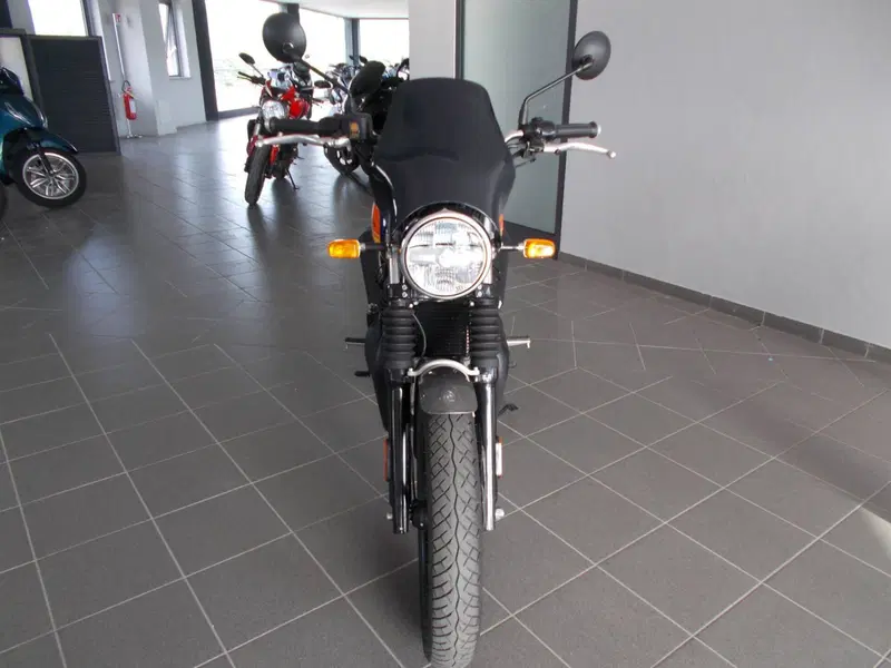 Royal Enfield Interceptor 650 (2021 - 26) (2)