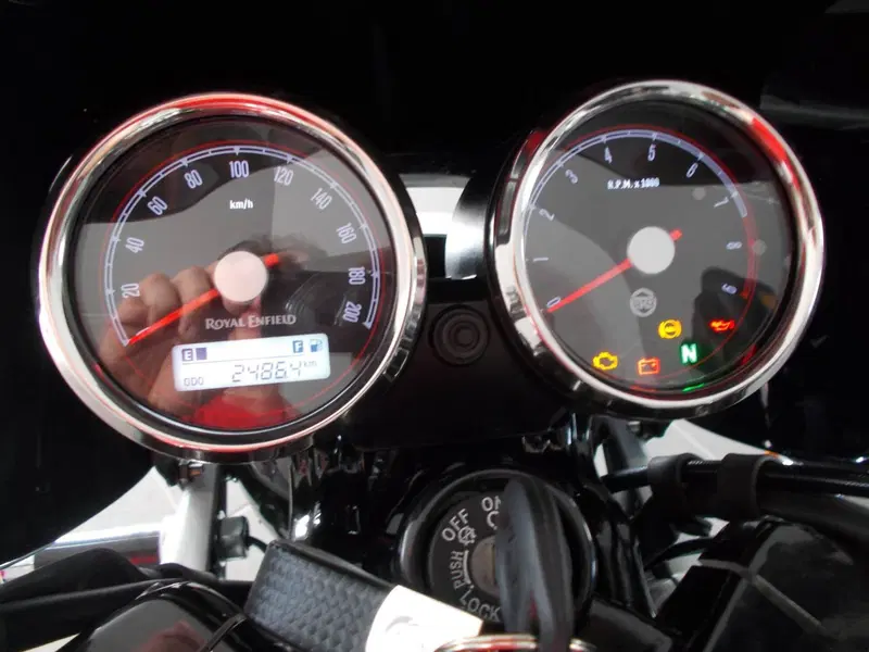 Royal Enfield Interceptor 650 (2021 - 26) (7)
