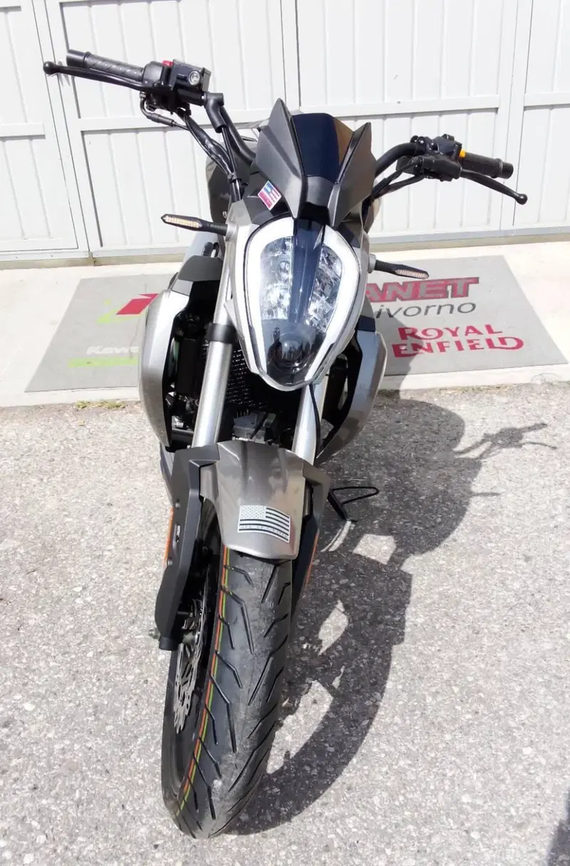 Um Italia Xtreet RS 125 (2023 - 26) (2)