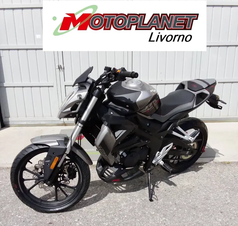 Um Italia Xtreet RS 125 (2023 - 26) (3)