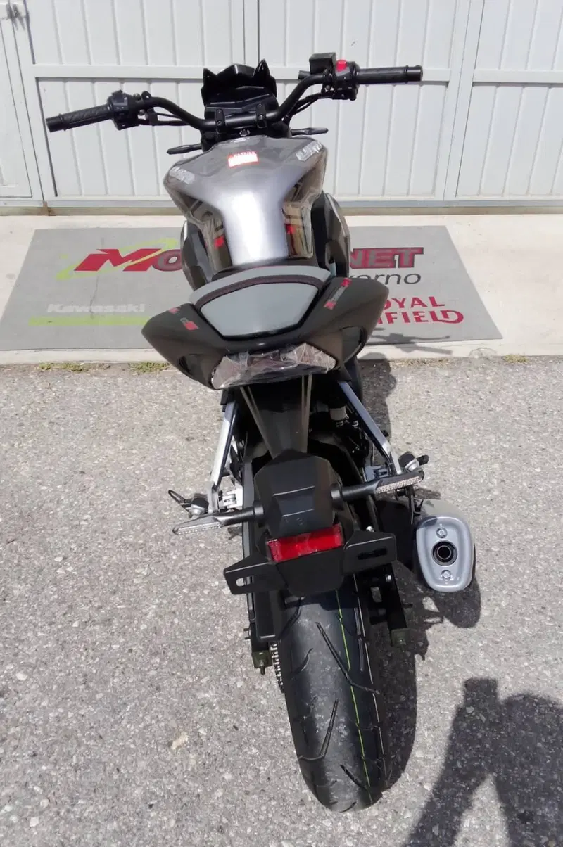 Um Italia Xtreet RS 125 (2023 - 26) (6)
