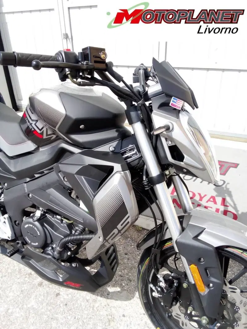 Um Italia Xtreet RS 125 (2023 - 26) (10)