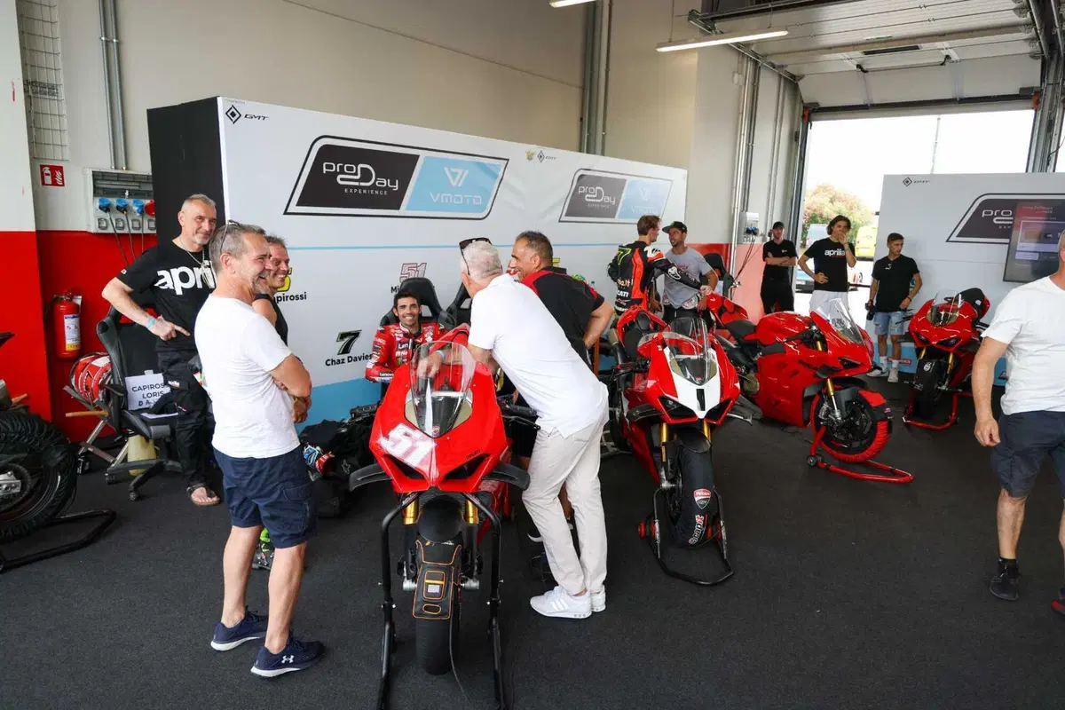 ProDay 2023: che esperienza a Misano con Jorge Lorenzo, Capirossi, Pirro e molti altri piloti! [VIDEO]  (38)
